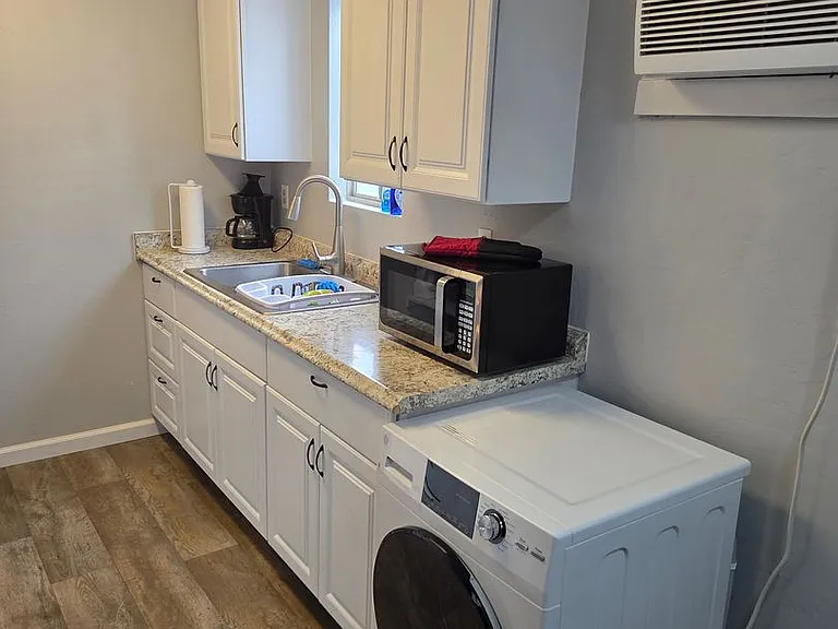630 D St — Photo 11