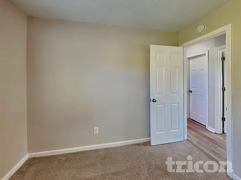 1057 Misty Meadows Point — Photo 10