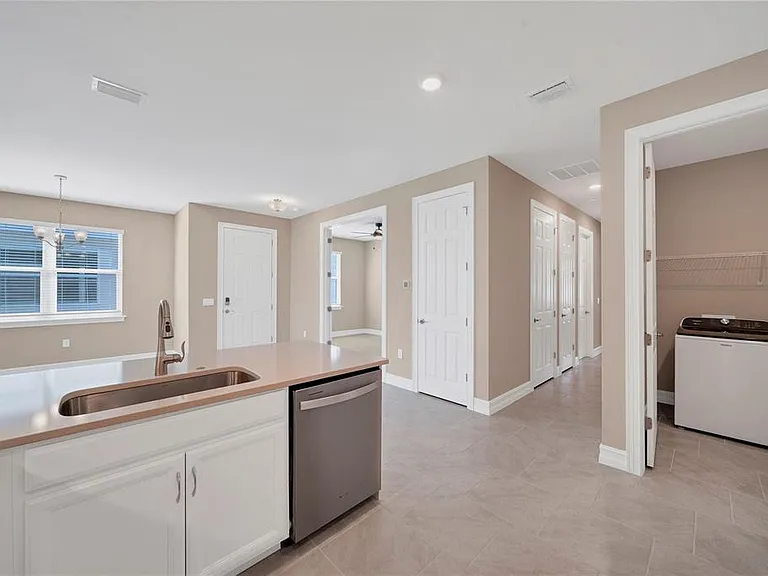 305 Ibiza Loop — Photo 13