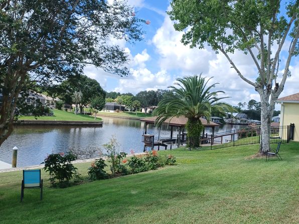 9 Collinson Ct, Palm Coast, FL