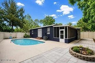 2nd image of 6419 Ballejo Ct N