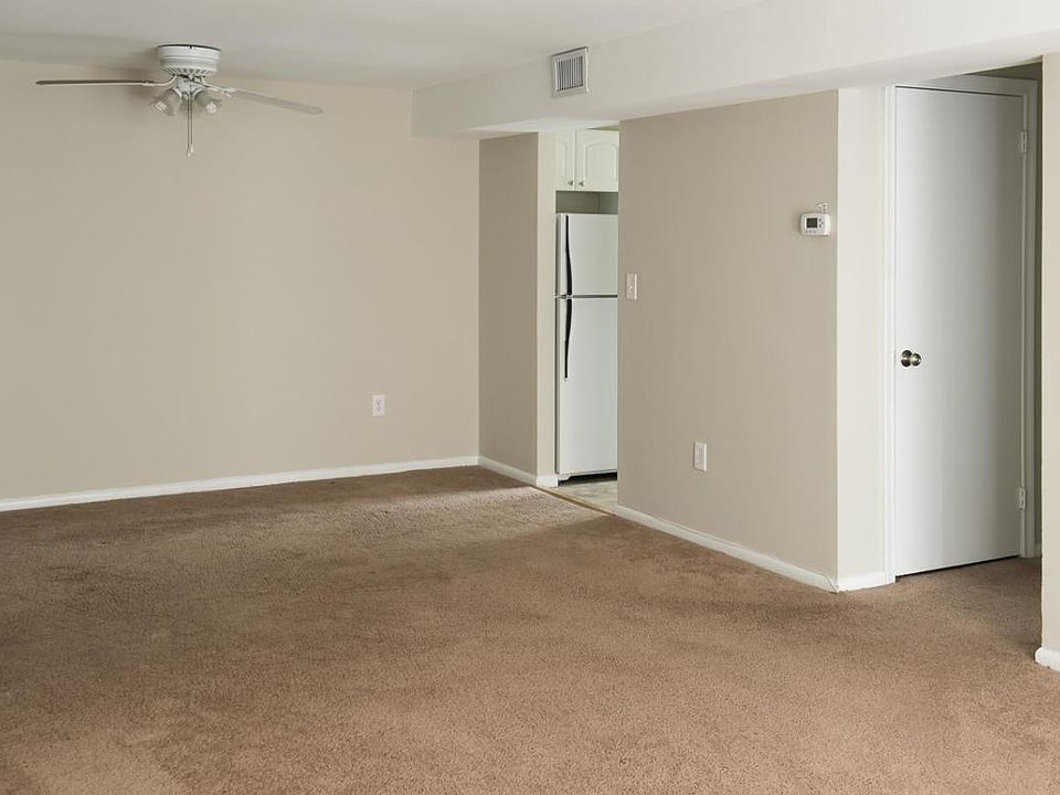 1st image of 211 Meyers Dr