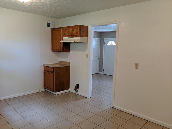 5th image of 4208 Marlowe St