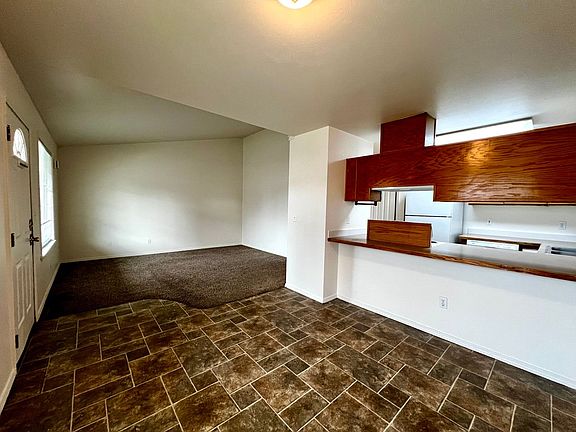 4th image of 1115 Hamm Ave #1