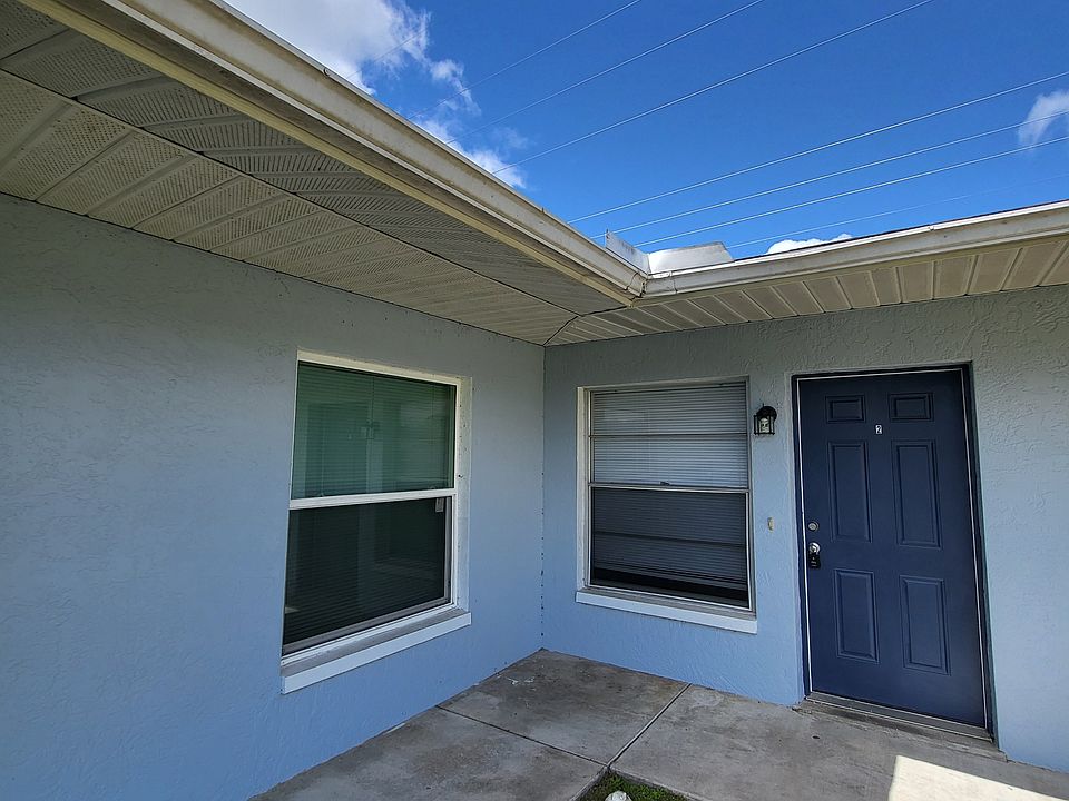 1st image of 406 NE 24th Pl #2