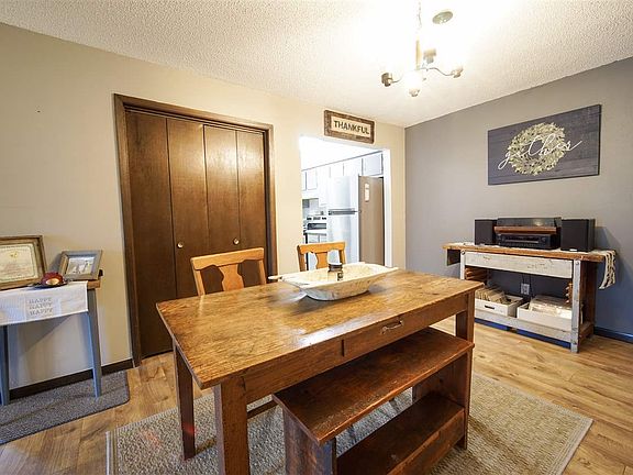 5th image of 205 Southbrooke Dr APT 2