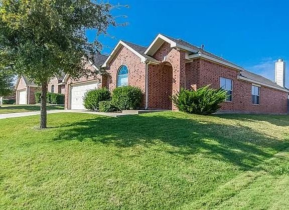 2nd image of 2809 Quarter Horse Ln