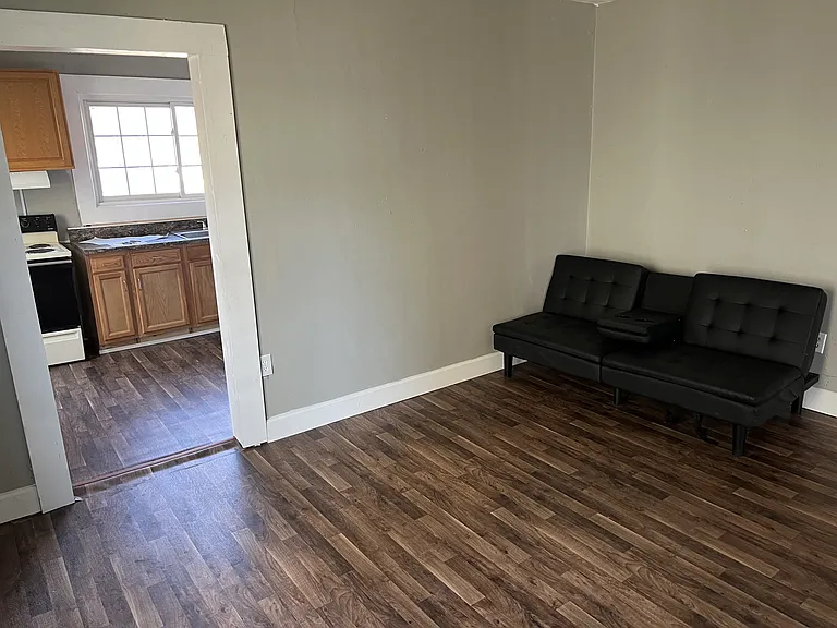 500 Straley Ave #3 — Photo 3