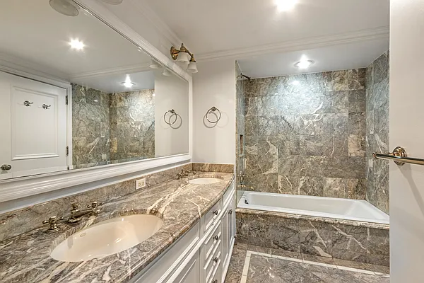Rented by Compass | media 22