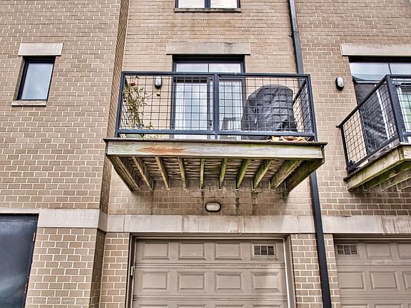 4th image of 1713 W Diversey Pkwy Unit H