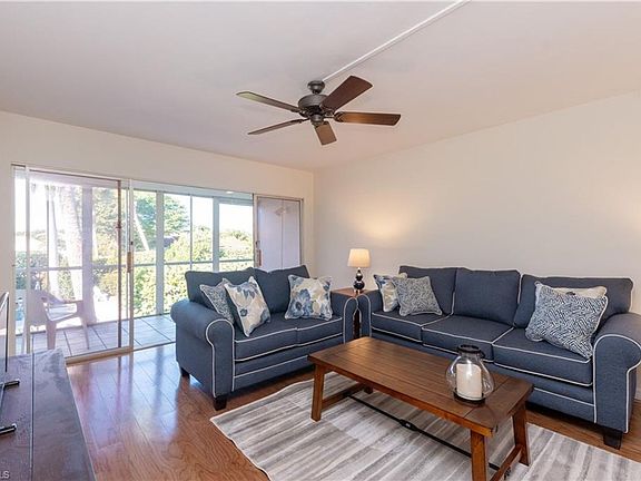 3rd image of 2064 Alamanda Dr APT 24