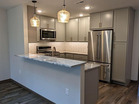 4th image of 3915 Dorothys Ln