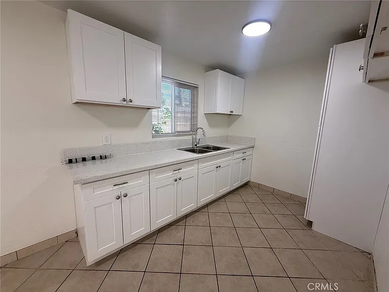 174 W Magnolia Ave — Photo 8