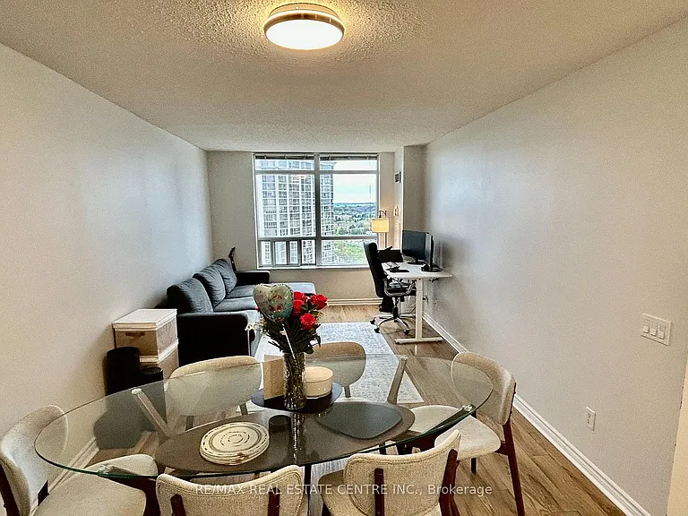 35 Kingsbridge Garden Cir #1804 — Photo 7