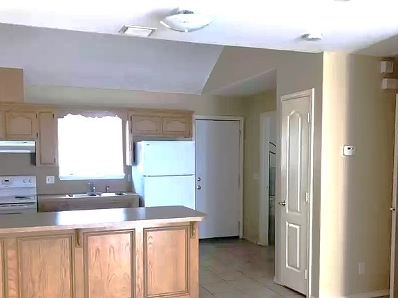 2nd image of 803 N Cross Ln APT 1