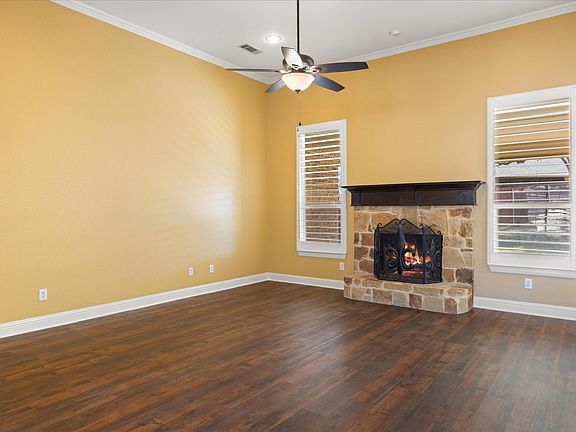 4th image of 8526 Kingsley Cir