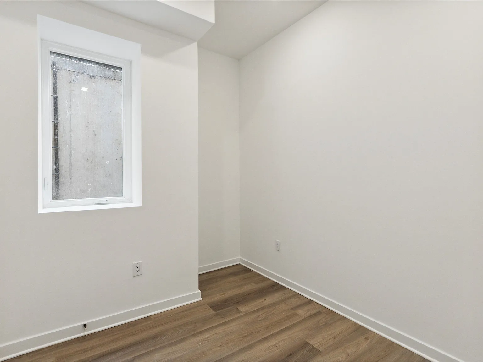 1338 N 15th ST — Photo 3