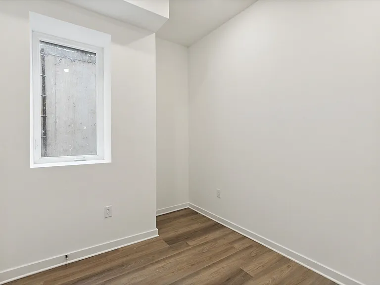 1338 N 15th ST — Photo 3