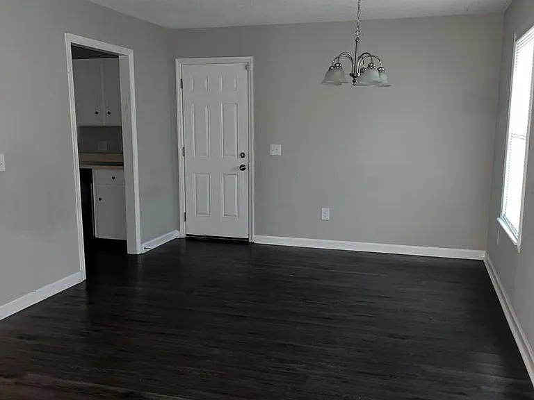 721 Kadi Ln — Photo 10