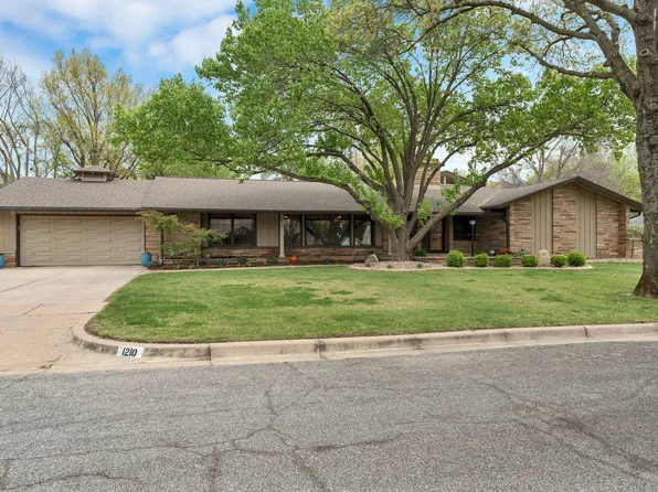 1210 N Willow Ln, Wichita, KS 67208