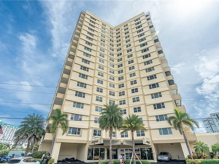 1200 Hibiscus Ave #1704 — Photo 3