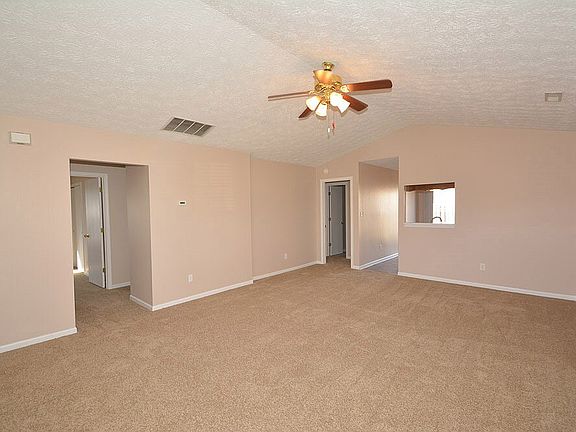4th image of 4036 Magnolia Dr