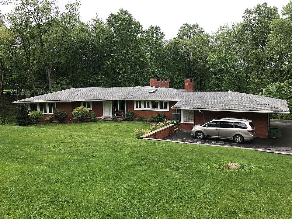 1st image of 25 Woodside Dr