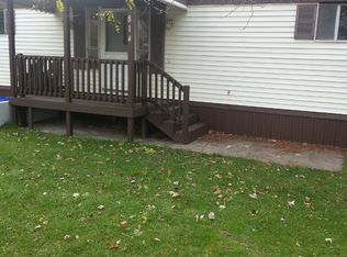 814 Sunnyside Dr, Niagara Falls, NY 14304