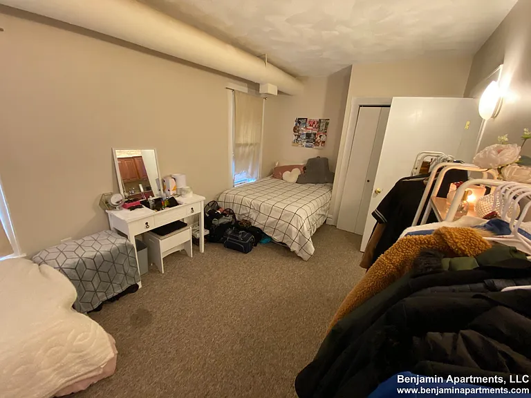 28 Beacon St #2 — Photo 4