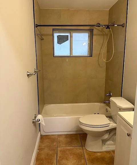 1440 Miami Rd #9 — Photo 7
