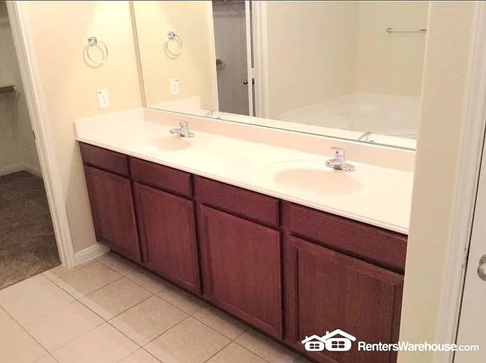 1806 Sable Wood Dr — Photo 8