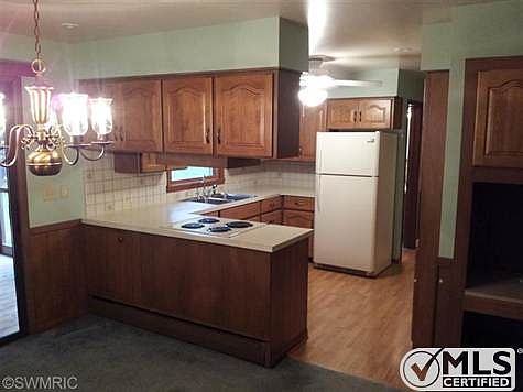 5th image of 295 McVea Dr