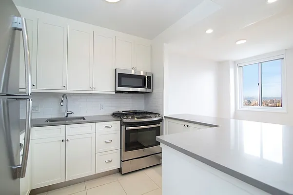 Rented by Greystar | media 26