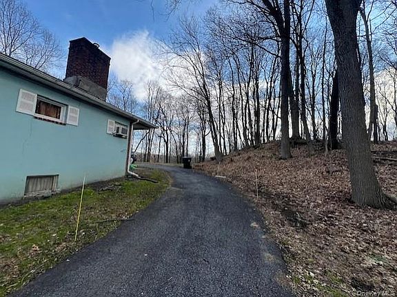 2nd image of 5 Roggia Road