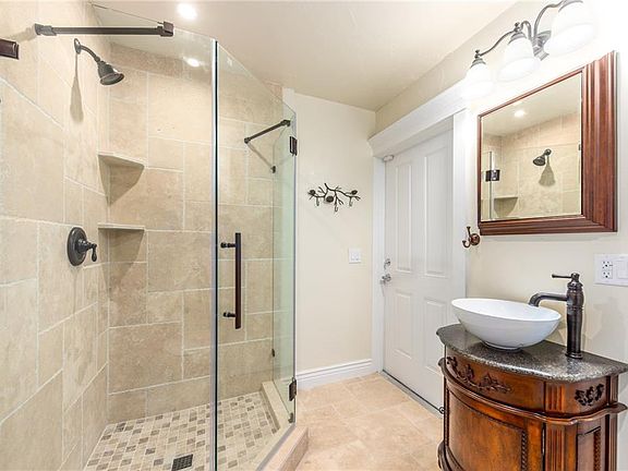 3rd image of 10075 SW Greenridge Ln
