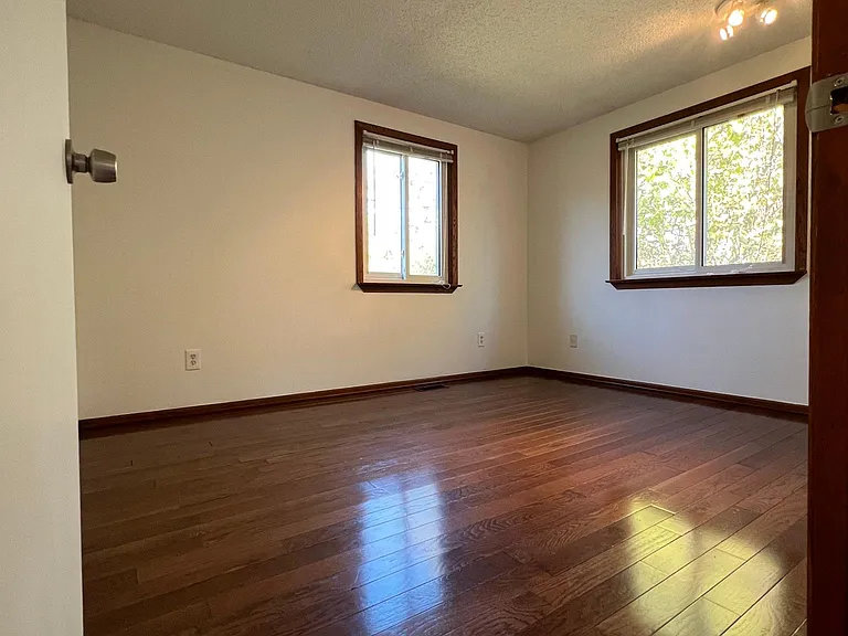 6995 Leytonstone Blvd — Photo 9