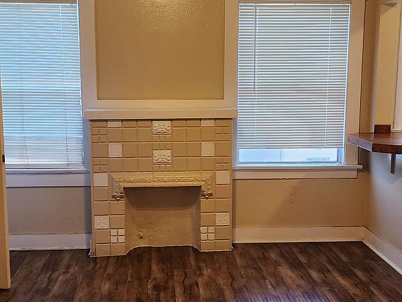 2nd image of 921 E Broadway APT 303
