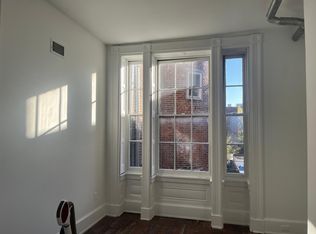 228 Pine St #2F, Philadelphia, PA 19106