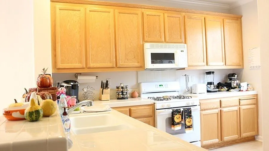 Lovely 3BR 2.5BA Home in great Gilroy Community — Photo 3
