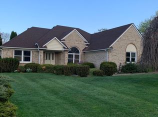 10114 Longford Ct, South Lyon, MI
