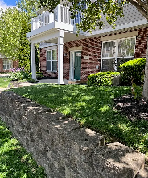2672 Gardenia Ave #6 — Photo 1