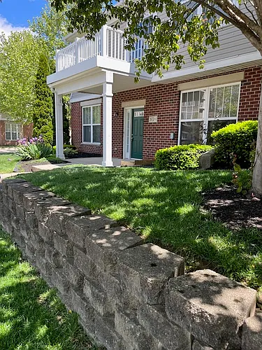 2672 Gardenia Ave #6 Photo 1