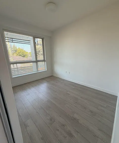 6677 Cambie St — Photo 14