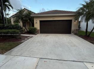 1007 Nandina Dr, Fort Lauderdale, FL 33327