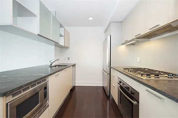 Rented by Corcoran | media 16