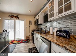 4 Fieldstone Rd, Bear, DE 19701