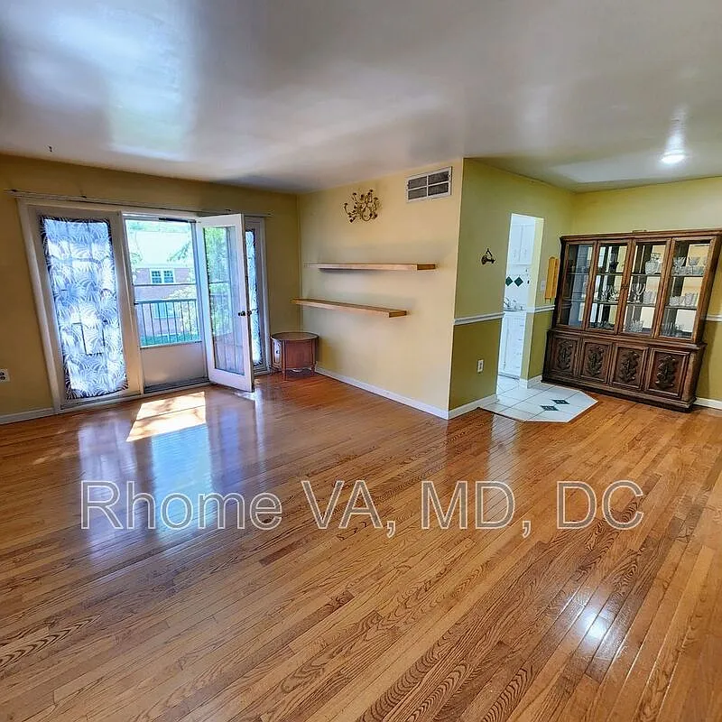 2 bed, 1.0 bath, $2,000 — Photo 1