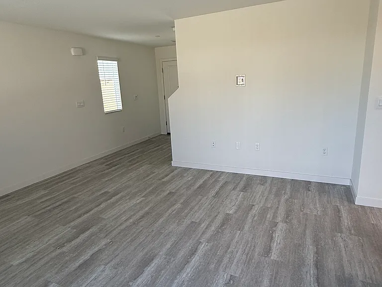 2041 Blue Star Dr — Photo 6