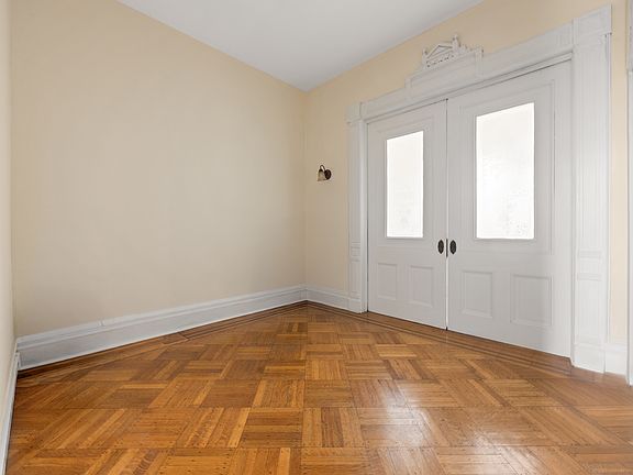 4th image of 124 Quincy St APT 2