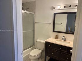 825 Brickell Bay Dr